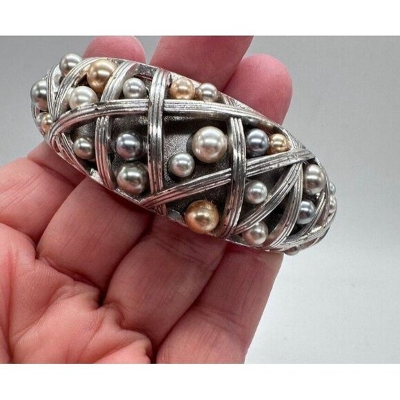 Brighton Bracelet Hinged Silver Tone Imitation Pearls Cuff Magnetic Closure - Picture 3 of 14